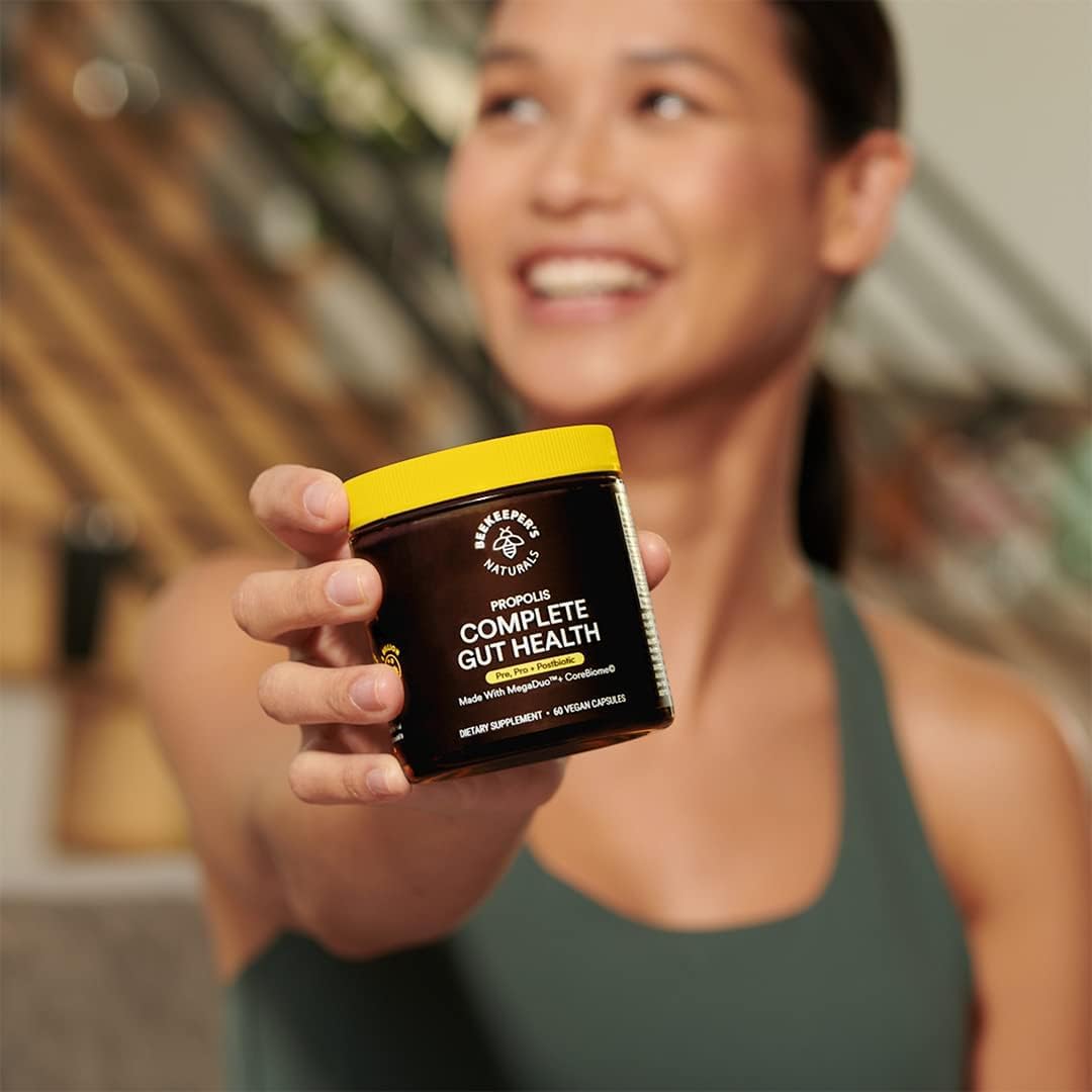 Beekeeper's Naturals Complete Gut Health, 3-in-1 Prebiotic, Postbiotic, Probiotics for Digestive Health & Bloating Relief for Women & Men, Propolis Powered, Gluten-Free Vegan Capsules, 28ct Beekeeper's Naturals Au supplements