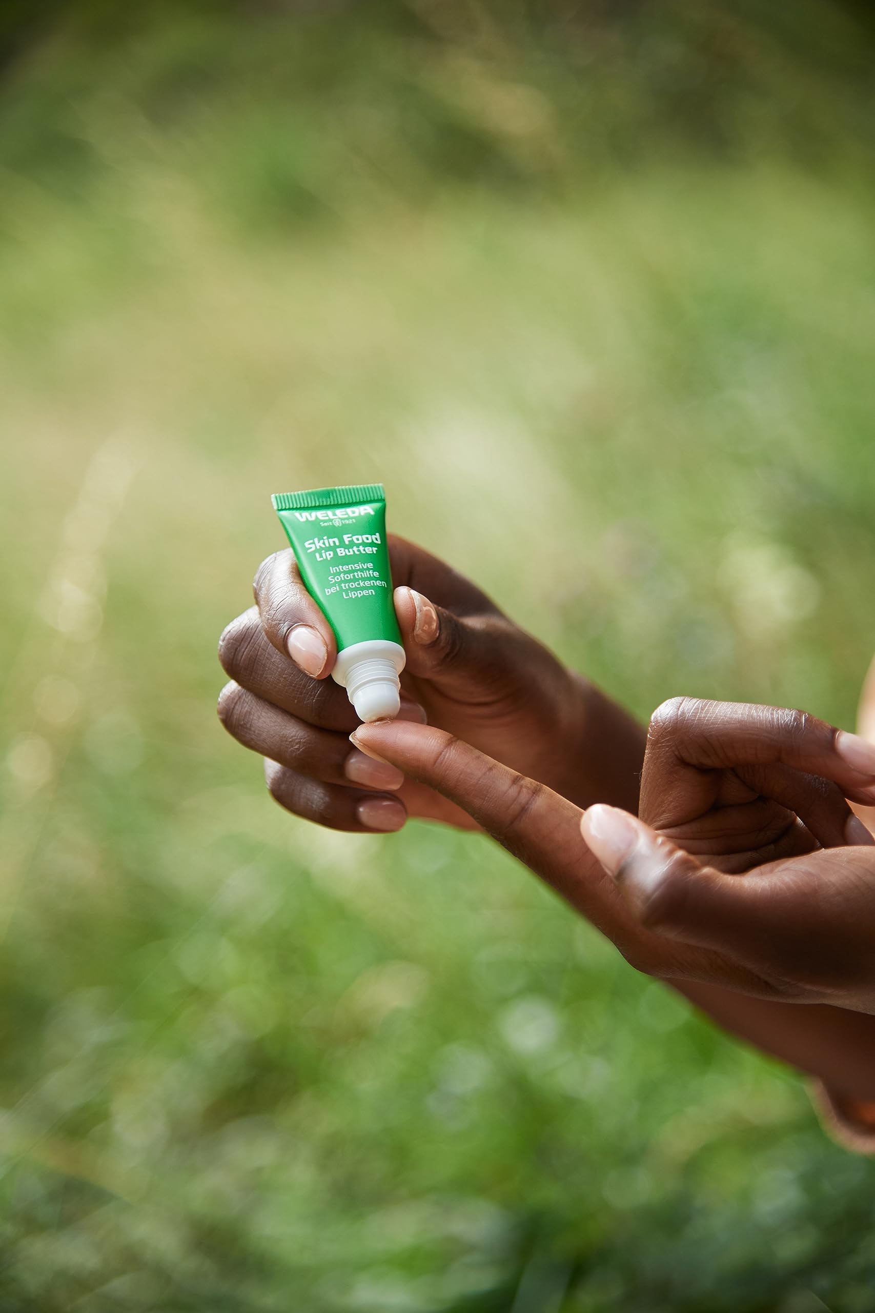 Weleda Skin Food Lip Butter, 0.27 Ounce, Plant Rich Moisturizing Lip Care with Sunflower Seed Oil, Chamomile and Calendula Weleda Au supplements