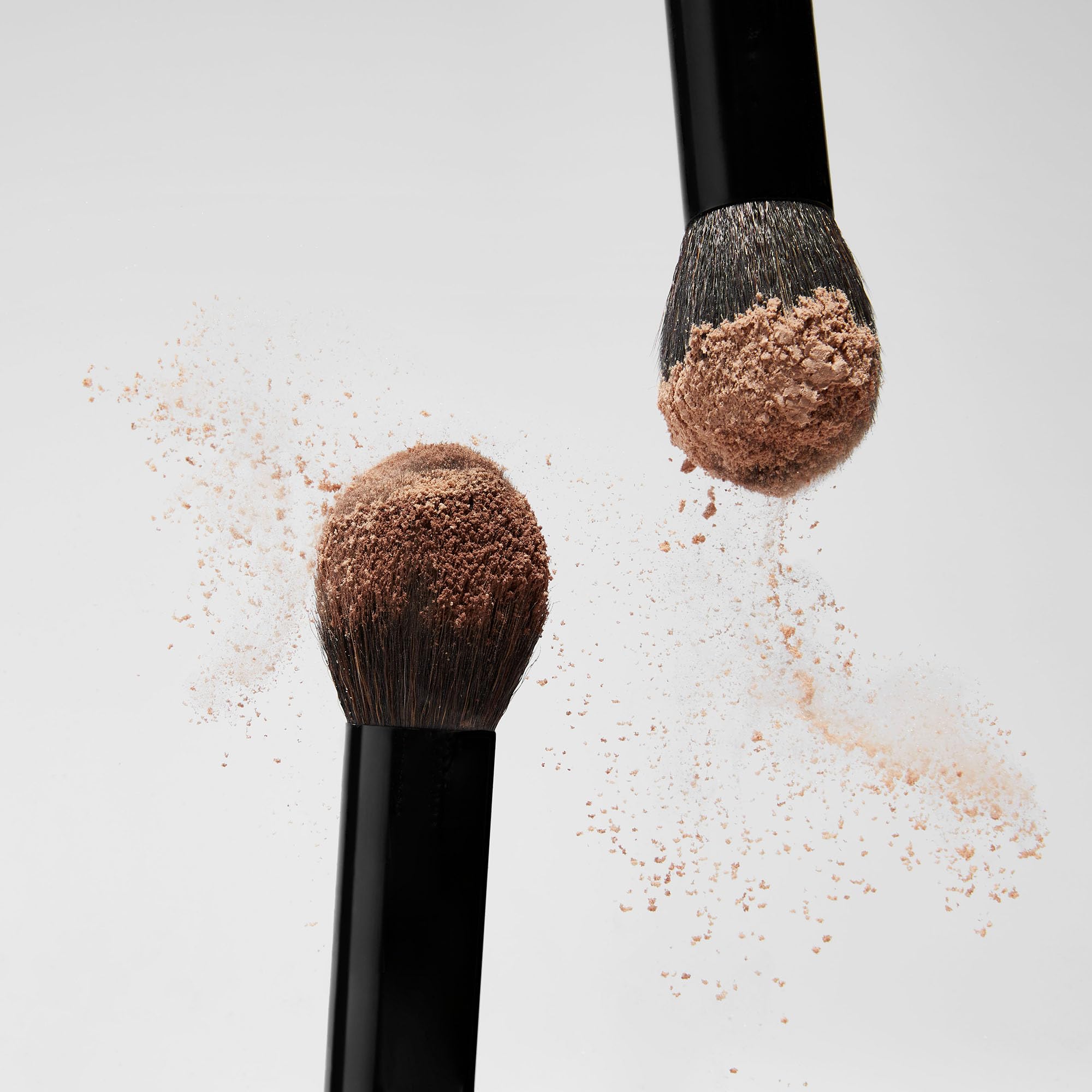 Saie Face Powder Duo, Medium - The Fluffy Brush, Soft, Multi-Use Targeted Powder Brush With Tapered Tip & Airset Radiant Loose Setting Powder, Translucent Medium (0.14 oz) - Vegan, Cruelty-Fee Saie Au supplements
