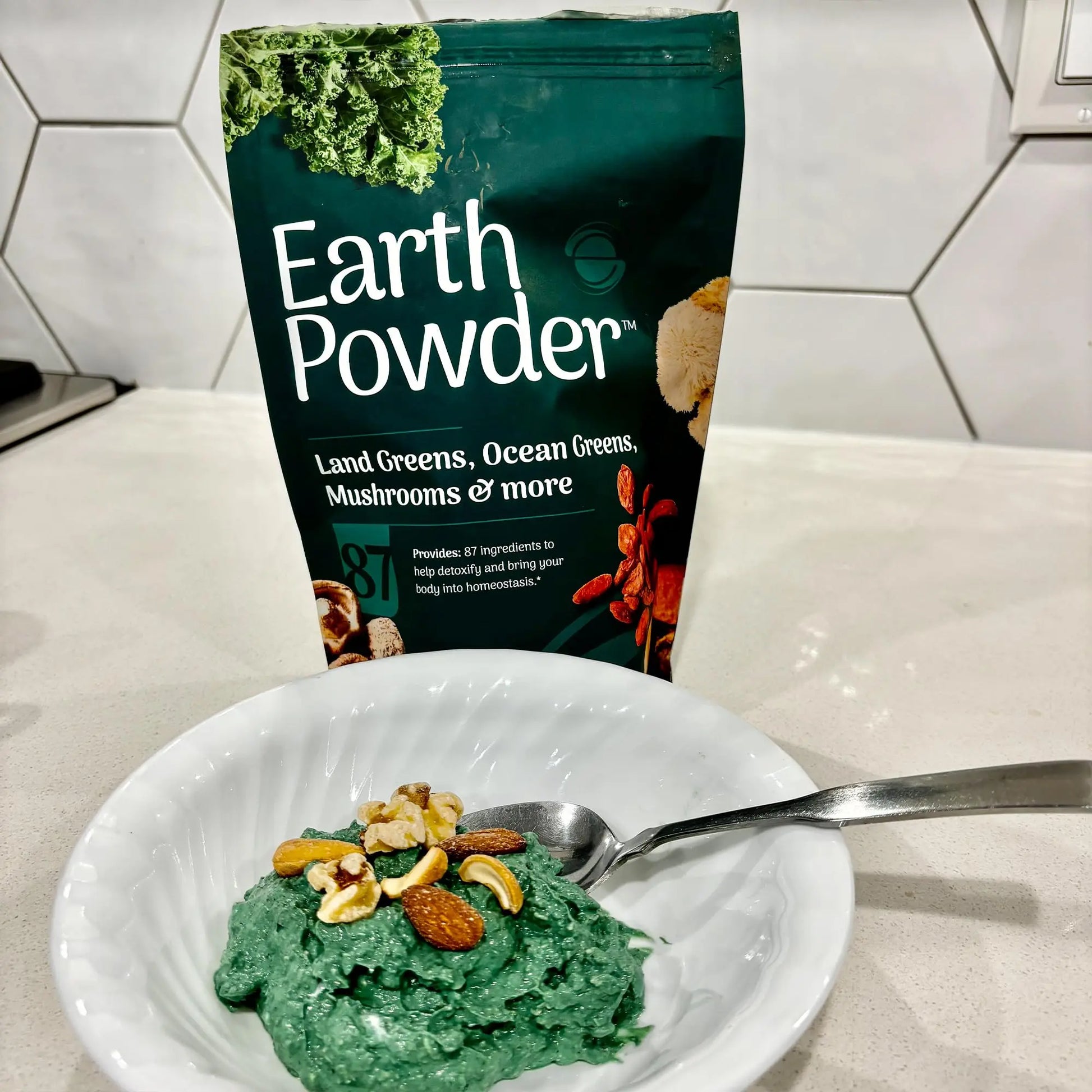 Earth Powder Daily Foundational Nutrition Supplement with 28 Greens & 10 Mushrooms | 87 Nutrients for Energy, Gut Health & Mental Clarity Earth Powder Au supplements
