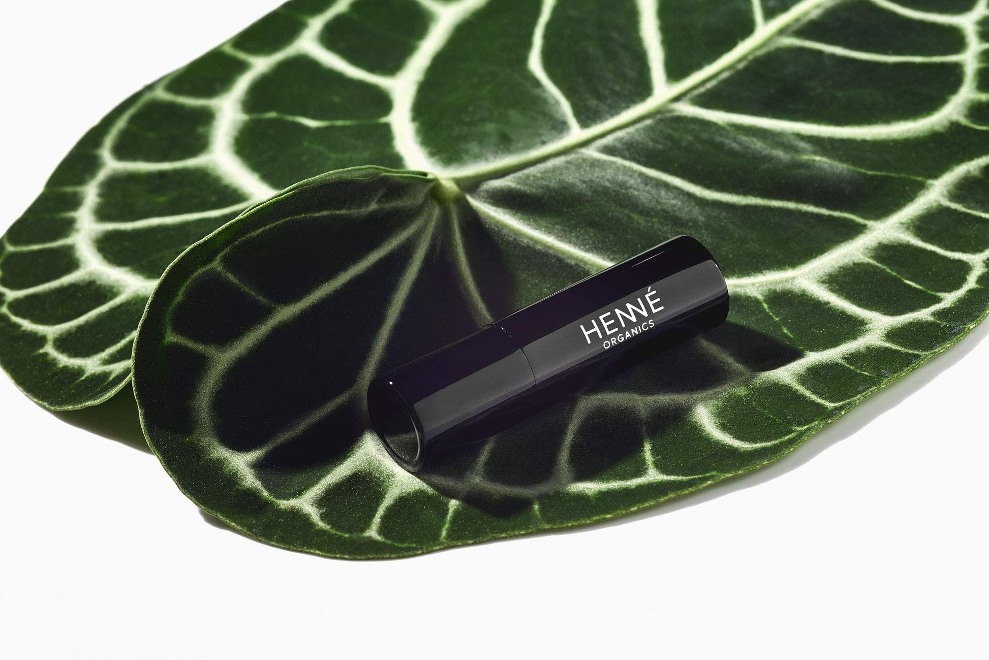Henné Organics Luxury Lip Balm V2 - Natural and Organic Moisturizer - 0.15 Ounce Stick HennÃ Organics Au supplements