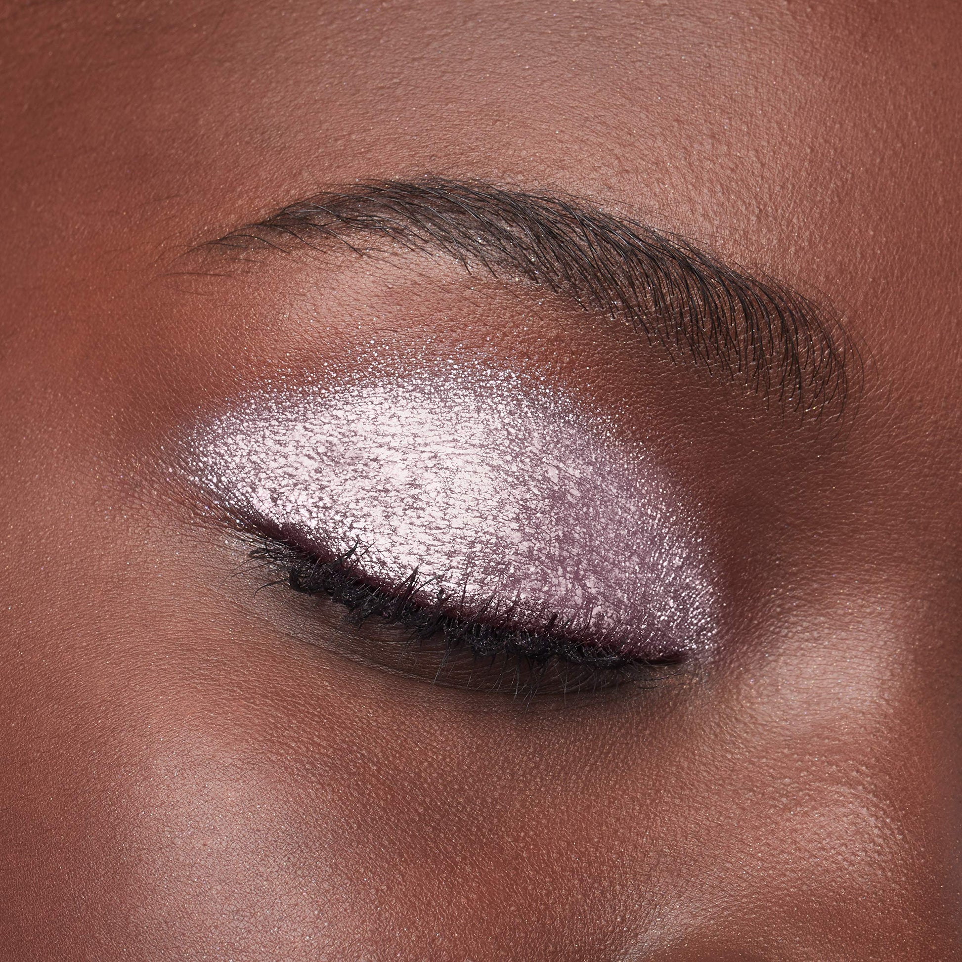 L'Oreal Paris Brilliant Eyes Shimmer Liquid Eye Shadow, Longwearing Lasting Shimmer, Crease Resistant, Flake-Proof, Precision Applicator, Quick Dry, Non-Greasy, Amethyst Quartz, 0.1 oz. L'Oreal Paris Au supplements